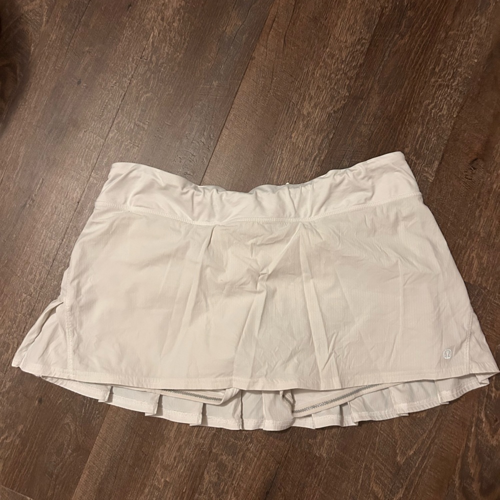 Lululemon white pace revival skirt